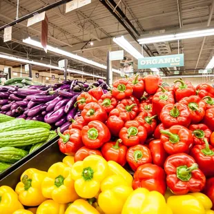 a variety of vegetables in a grocery store