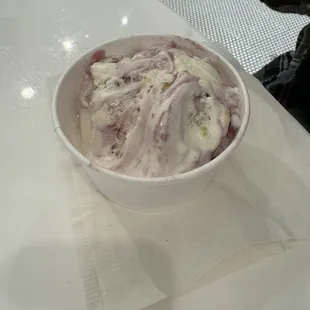 Blackberry lemon bar