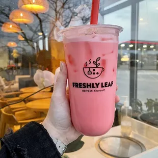 strawberry milk tea