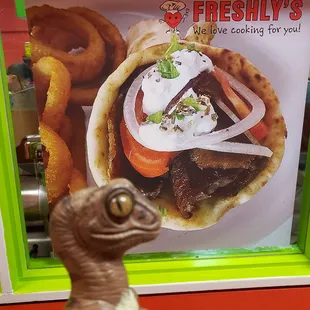 Bob the Raptor says "Hi Gyro!"