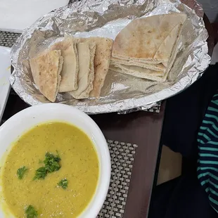Lentil soup with pita bread