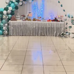 Decorating the desert table!