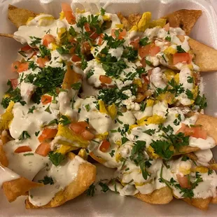 Mediterranean Nachos, I ate this right away. That reminds me that I need to slow down my chew.