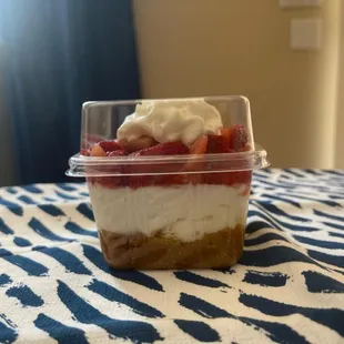 Strawberry cheese cake cups