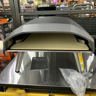 This will fit one super giant size pizza!