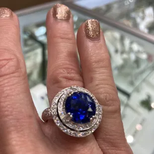Amazing sapphire and diamond ring!
