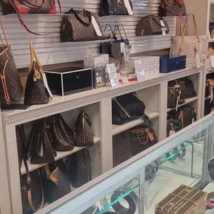 Various designer assembilishes!