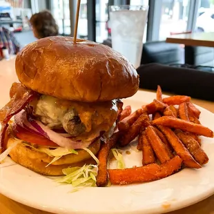 Pub Burger with Sweet potato fries
