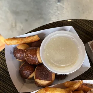 Pretzel bites