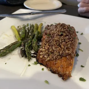 Pecan crusted salmon with asparagus