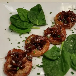 Pan Seared Sea Scallops with pecan wood bacon jam