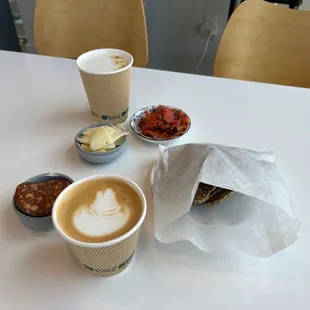 Latte, Shanghai fog and some appetizers (34$)