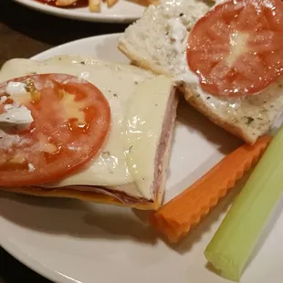 Submarine sandwich (1/2).