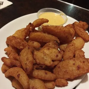 Pile of crispy onion petals, yummy!