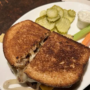 Patty Melt w extra pickles