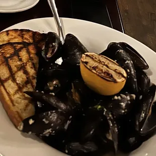 Mussels in garlic sauce