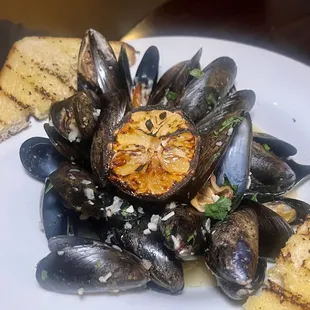 Garlic Mussels