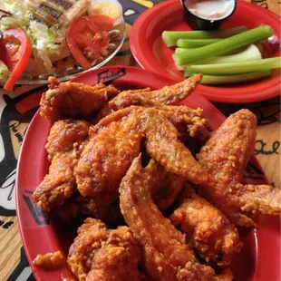 Garlic wings w/ house salad, celery and blue cheese