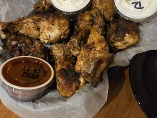Smoke-E's Bar & Grill