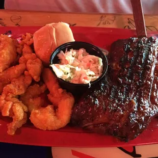 Ribs &amp; Boneless Wing combo plate