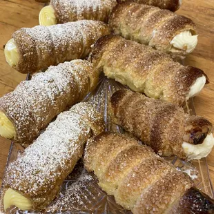 Cannoli's