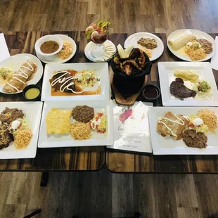 Welcome to Frida's California Grill! We offer a wide array of fresh food. Try our delicious food today!