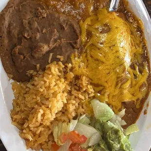 a plate of mexican food