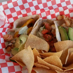 Grilled shrimp and chicken tacos (delicious).