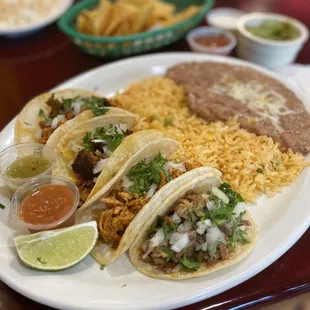 Carnitas, pollo, chorizo, pollo asada +make it a plate