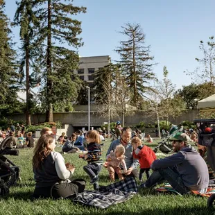 Enjoy Friday Nights at OMCA with Off the Grid every Friday evening from 5 to 9 pm.