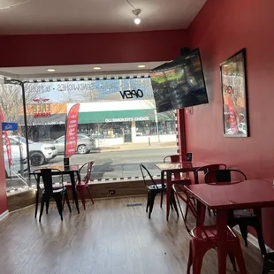 a view of the outside of a restaurant