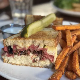 Pastrami Sandwich Rueben