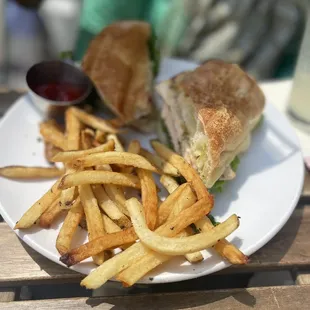 Grilled chicken sandwich- tasty