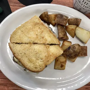 Swiss Burger with potatoes