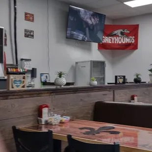 sushi and sashimi, interior