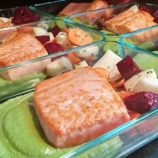 Healthy meal prep from Friend That Cooks personal chefs in Omaha. Learn more at www.omahamealprep.com