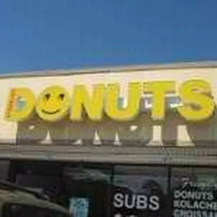 the front of a donut shop