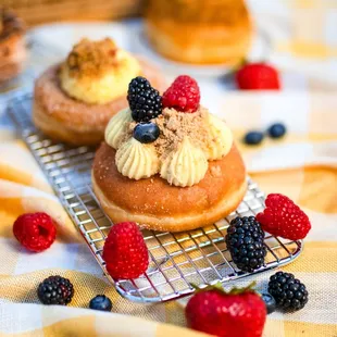 July Seasonals : Berries Crisp