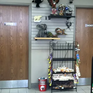 Two large showers. I heard one of the attendants tell a trucker, "just leave the towels in there, we'll take care of them".