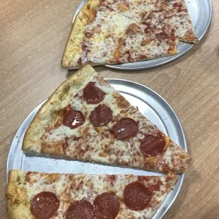 2 Pizza Slices and Soda Lunch Special