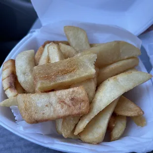 Fries - Large , nice and thick , great flavor. You don't even need ketchup. And they were fresh! Pipping Hot, oh yeah.