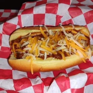 a chili cheese dog