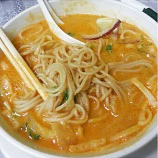 Egg Noodle in Chicken Coconut Soup**