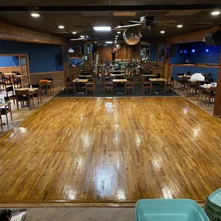 Huge dance floor!