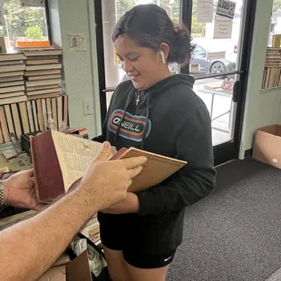 Looking for Dictionary for my 7th grader. She couldn&apos;t believe how huge this dictionary was!
