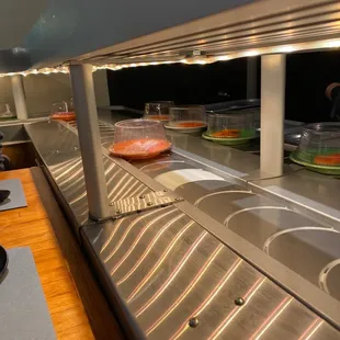 sushi and sashimi, interior