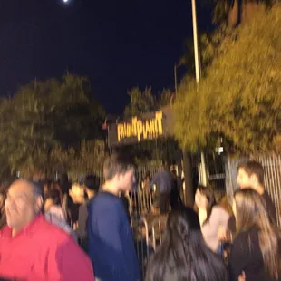 Park opened at 7.... Still waiting for doors to open at 7:22... :-|