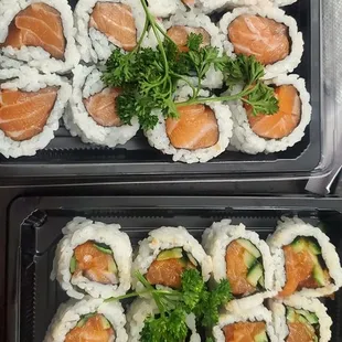 2 Salmon roll and 2 spicy salmon roll