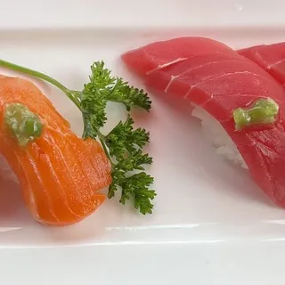 2 Piece King Salmon Sushi