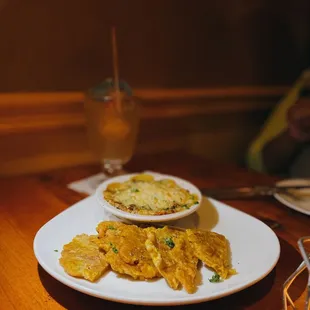 Crab and Spinach Dip with Fried Plantains